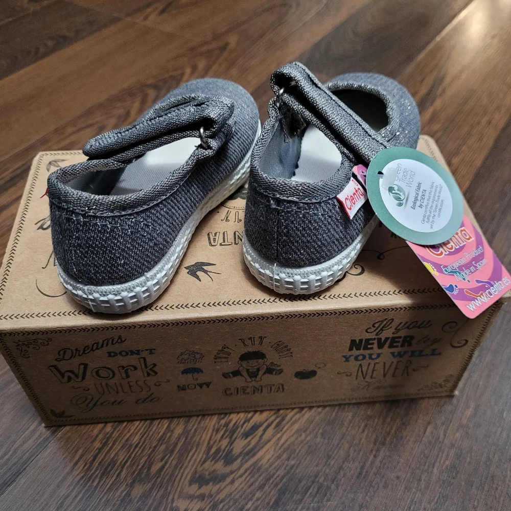 Cienta grey Mary Jane sneaker, size 3.5 baby/walker/toddler, NWT